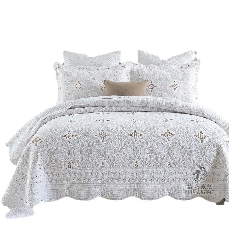 European-style embroidery cotton bed cover set with matching pillowcases for 1.8 metre beds