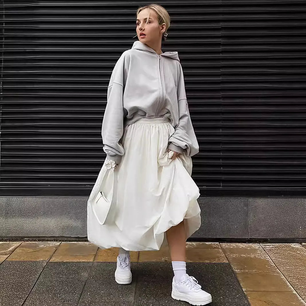 Women's solid colour long skirt in cotton fabric available in white or black