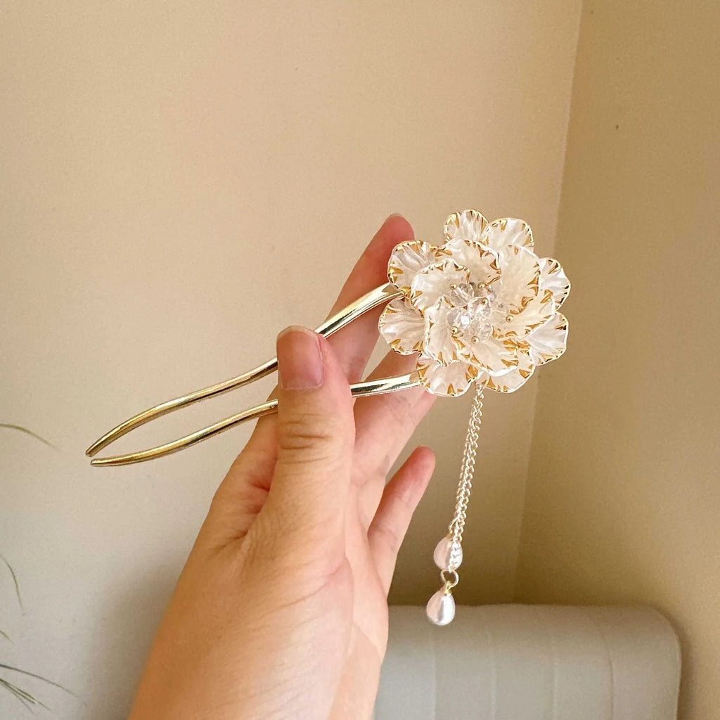 Purple and white retro peony flower with tassel on a U-shaped alloy hairpin.