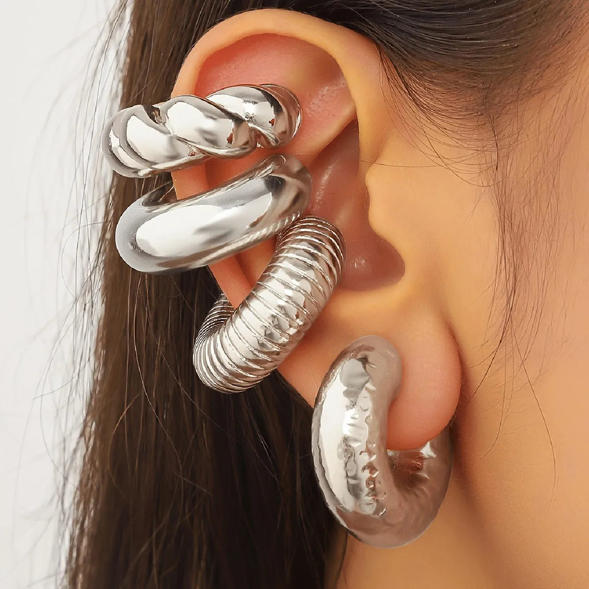Geometric non-pierced ear clips for women in gold and silver colours, 4 piece set