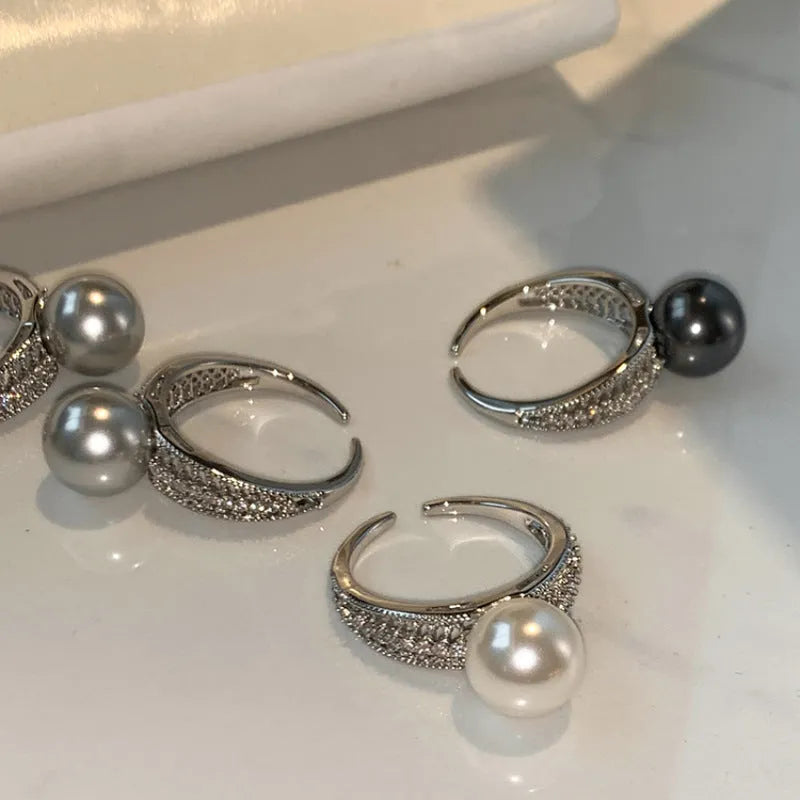 Black pearl open adjustable finger ring with geometry design on copper band
