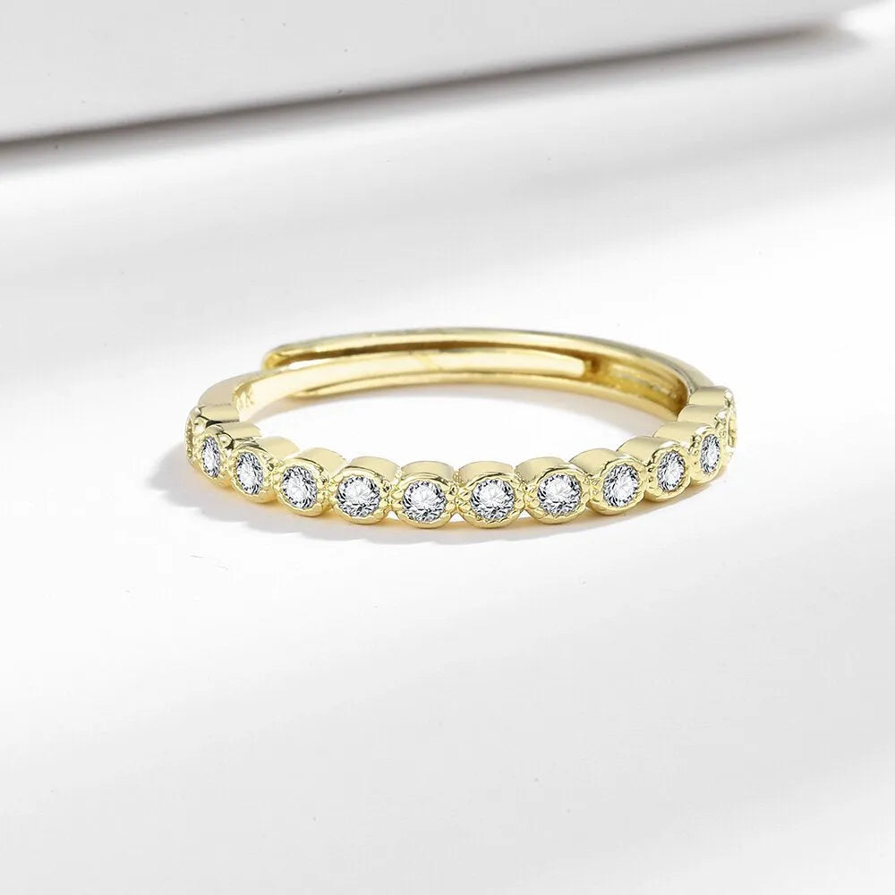 Women's open mouth geometric ring with diamond tail design in white gold or yellow gold colour
