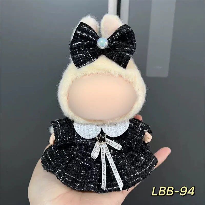 Plastic clothing set for 17cm tall vinyl doll figurine with multiple style code options