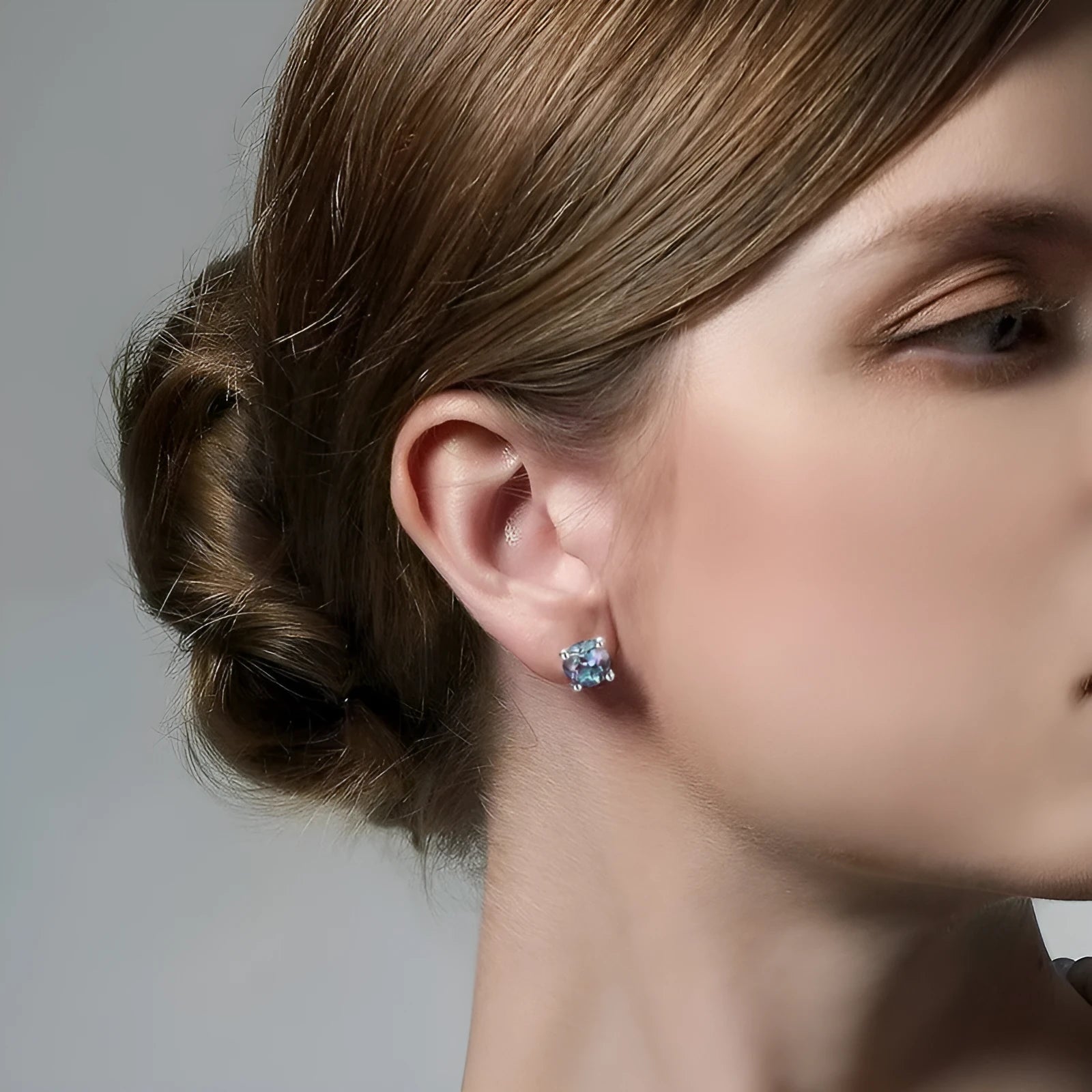 925 silver geometric ear studs with round cultivated Alexandrite stone