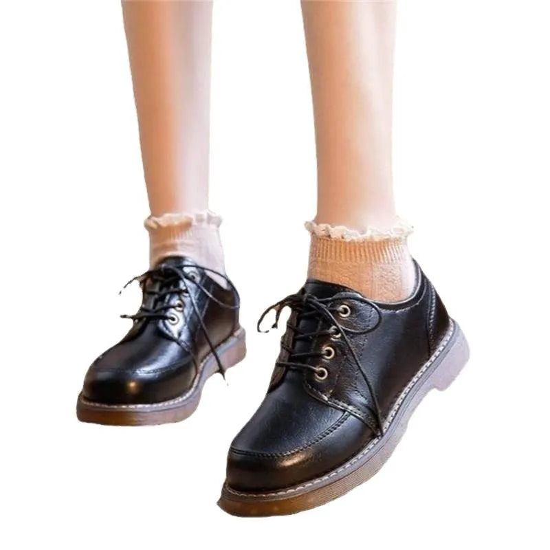Women's preppy style retro Mary Jane shoes with square heel and front lace-up in black or brown