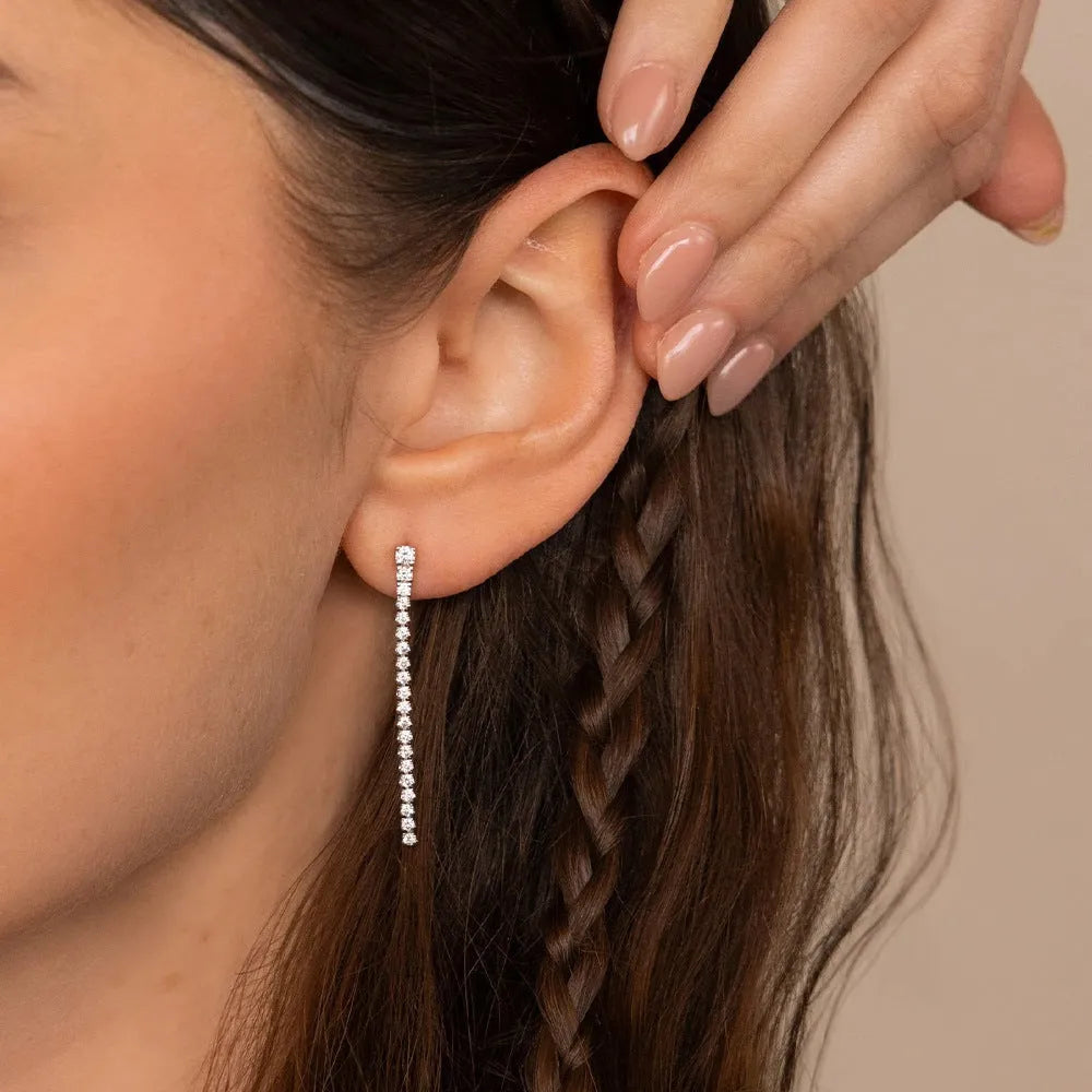 Women's geometric zircon earrings in gold and steel colours with Chinese style line patterns
