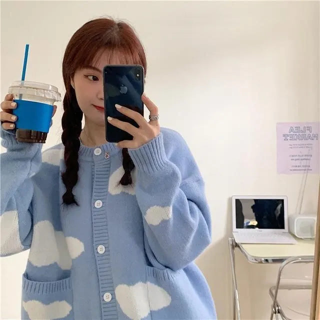 Blue cloud pattern women's loose spandex cardigan with long sleeves for autumn winter wear