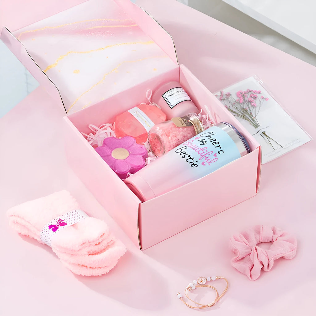 Aromatherapy candle and bath gift set box in modern style with soy wax candles.