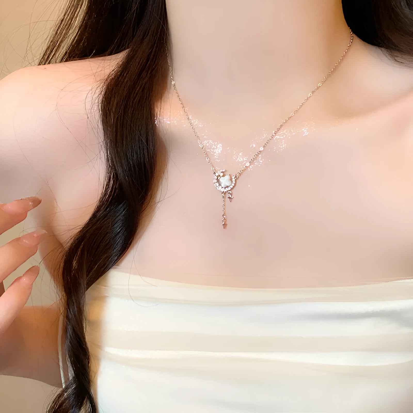 Women's star and moon zirconium necklace on adjustable copper chain in gold finish