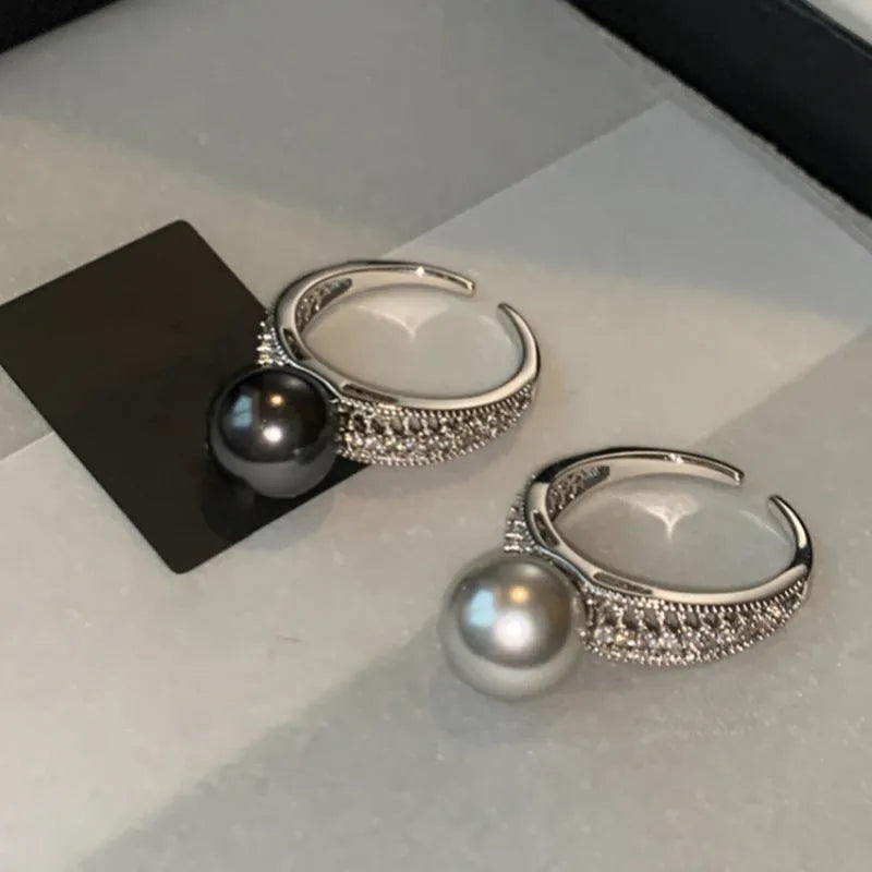 Black pearl open adjustable finger ring with geometry design on copper band