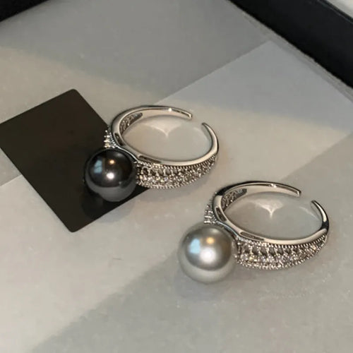 Black pearl open adjustable finger ring with geometry design on copper band