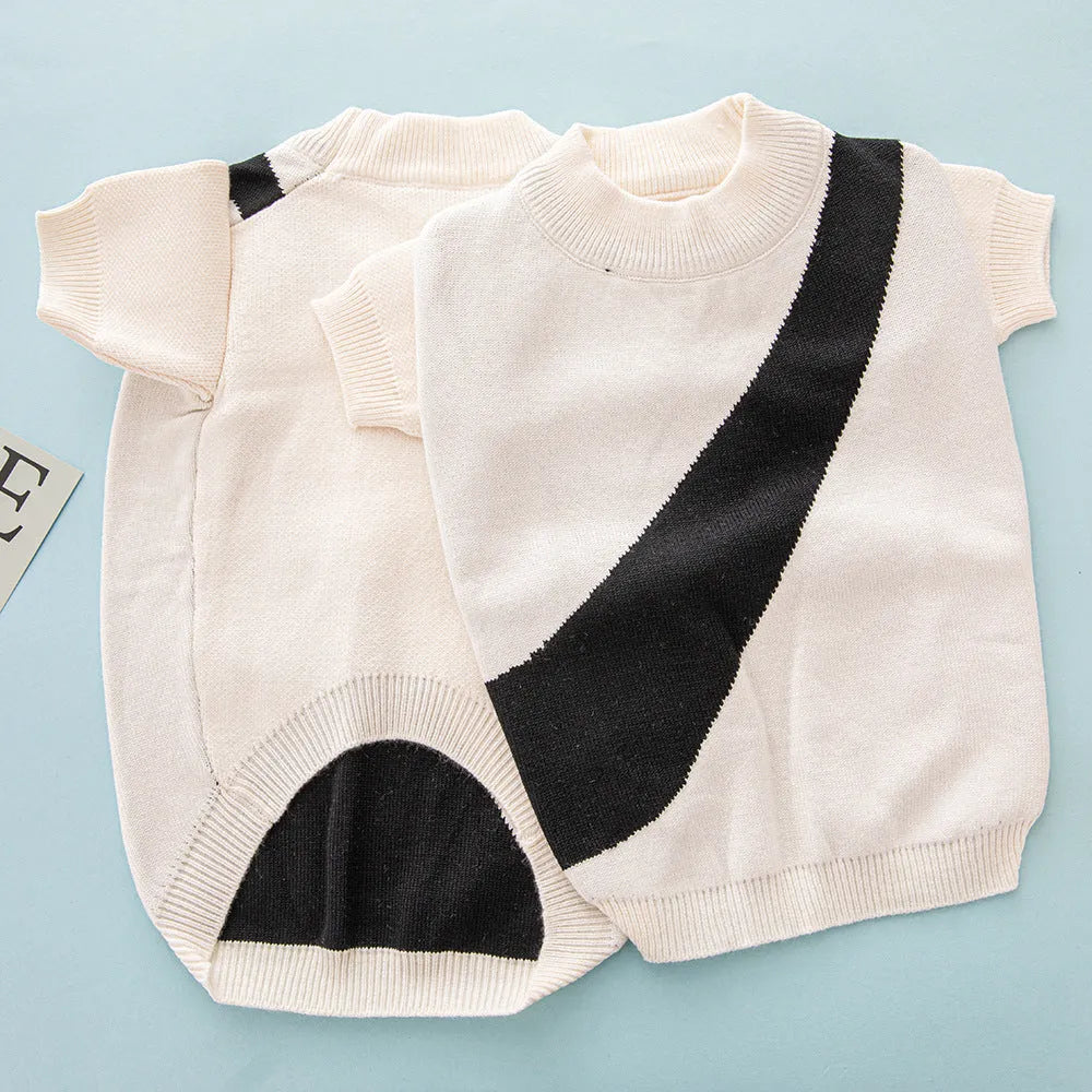 A wool knit dog sweater for corgis and poodles in a choice of six colours and sizes XS to XXL.