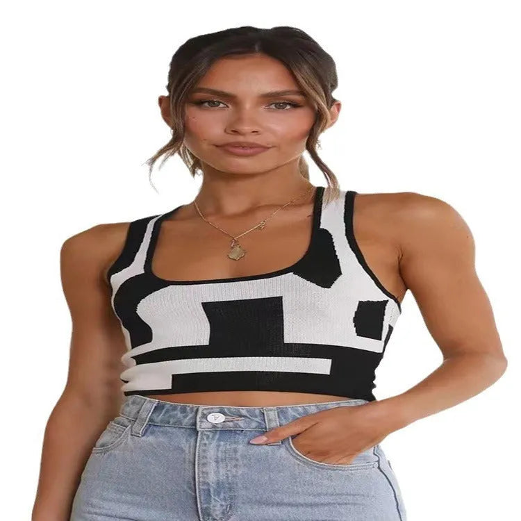 Women's U collar camisole vest in polyester with slim fit street fashion design