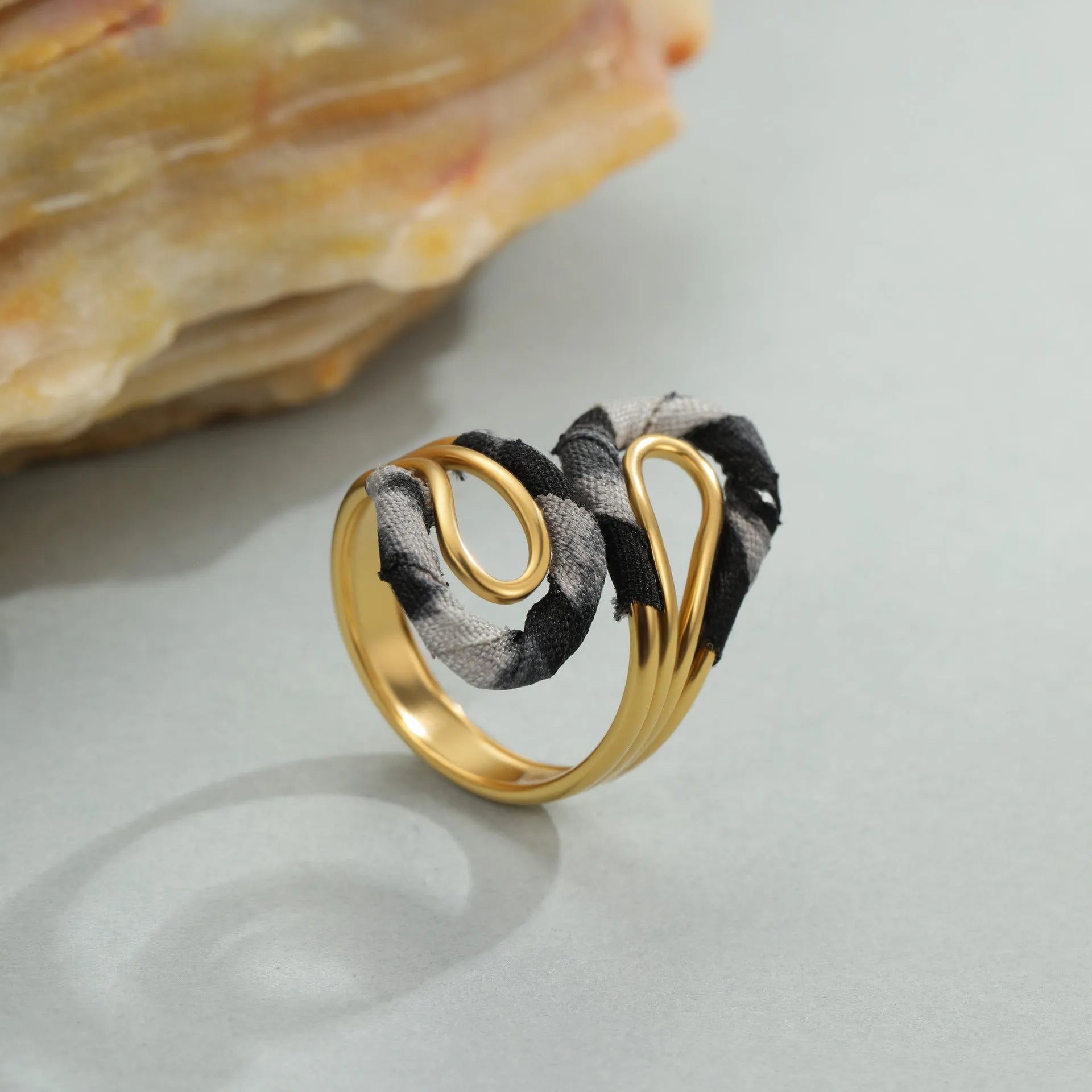 Leopard Series stainless steel open mouth ring with geometric heart shape and leopard print pattern