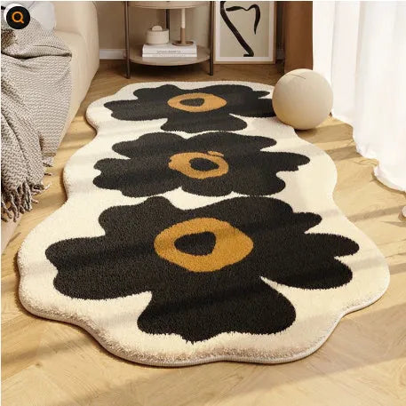 Flower-shaped cashmere blanket with printed cartoon patterns in various colours and sizes