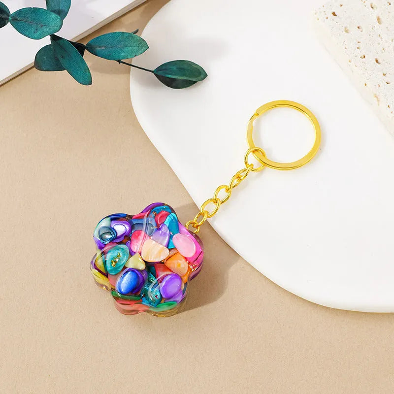 Natural crystal cat's paw keychain pendant in random colour option