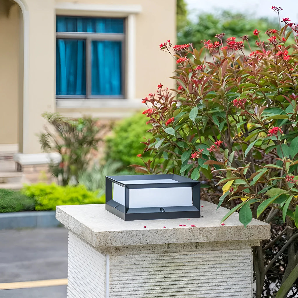 Solar powered aluminium LED outdoor pillar light for garden pathways