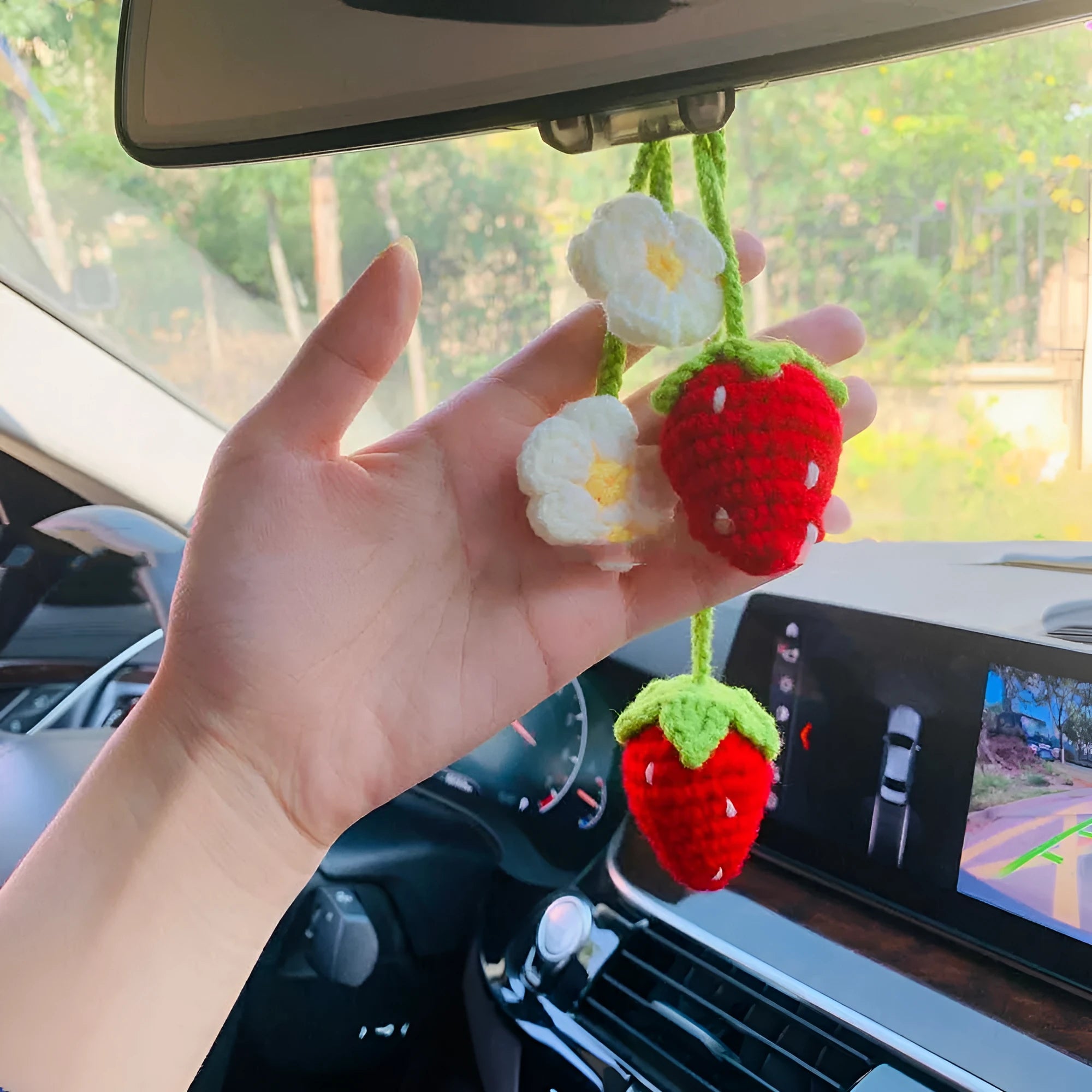 Handmade strawberry-shaped car pendant woven from cotton and hemp with Lily of the Valley hook knitting wool technique