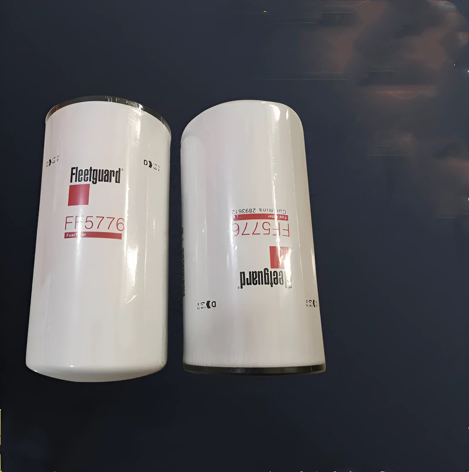 Red folding vacuum filter element made of glass fiber with 32mm inlet for oil impurity removal