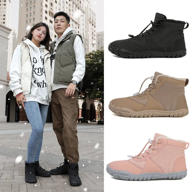 Unisex waterproof snow boots with fleece lining and non-slip rubber soles in black colour