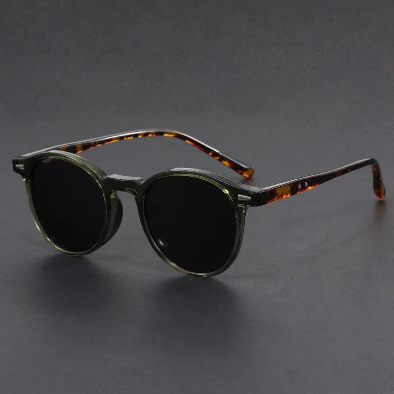 Retro round frame sunglasses with UV400 polarised lenses in five colour options
