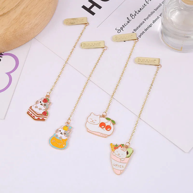 Metal pendant bookmark with cartoon cat design measuring 3.8cm by 18.3cm
