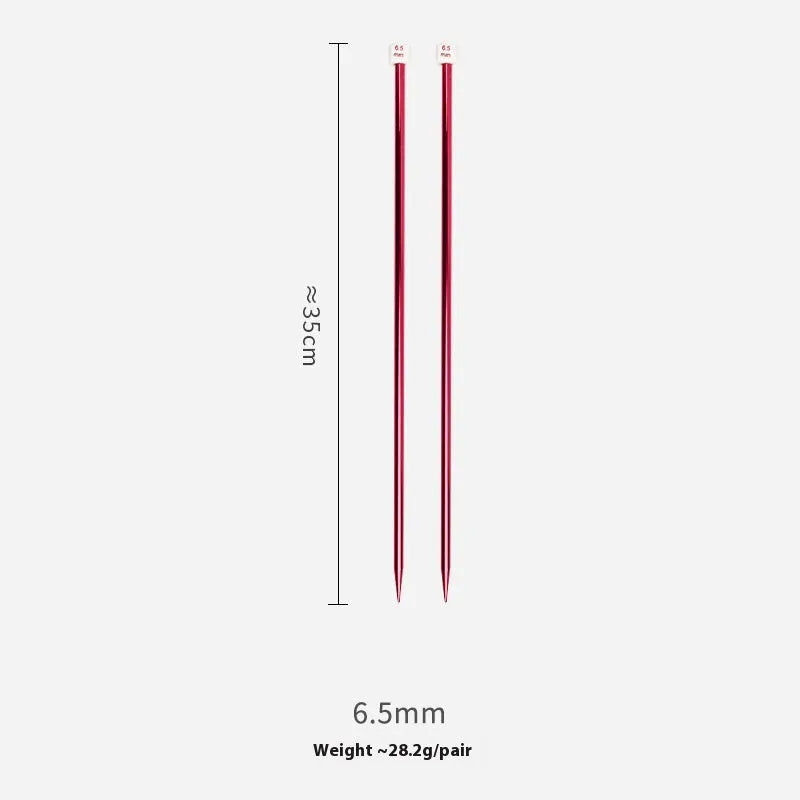 Set of lengthened crochet hooks with protective caps in sizes from 2.0mm to 10.0mm.