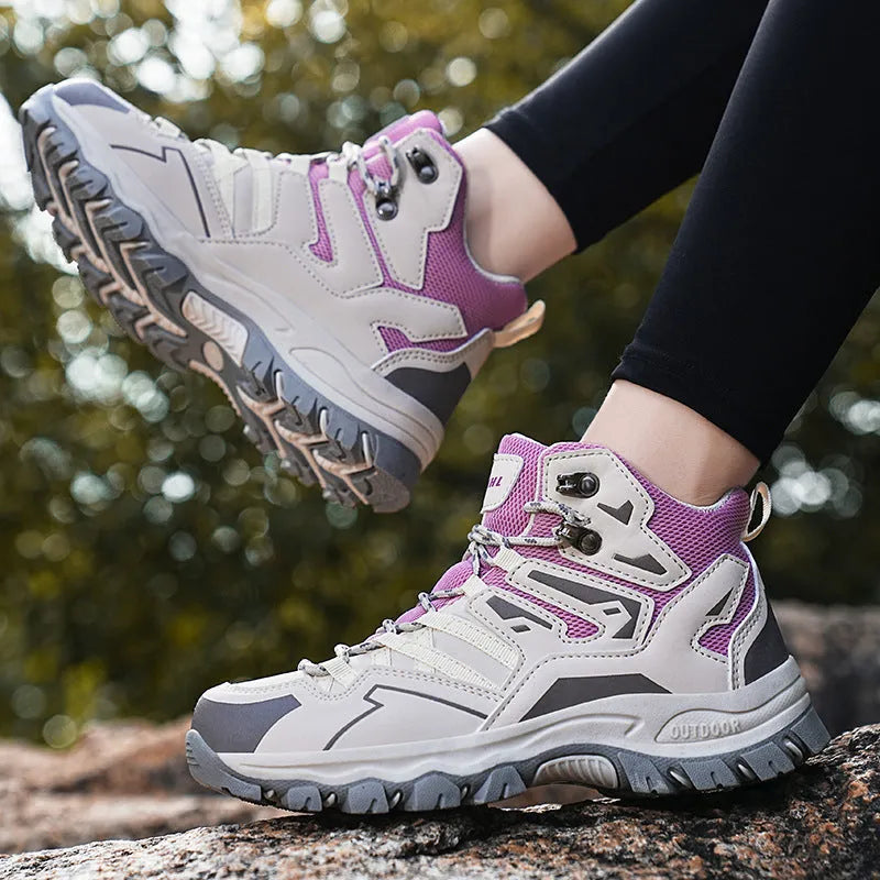 Flannel upper hiking sneakers with rubber sole in five colours on mountain trail