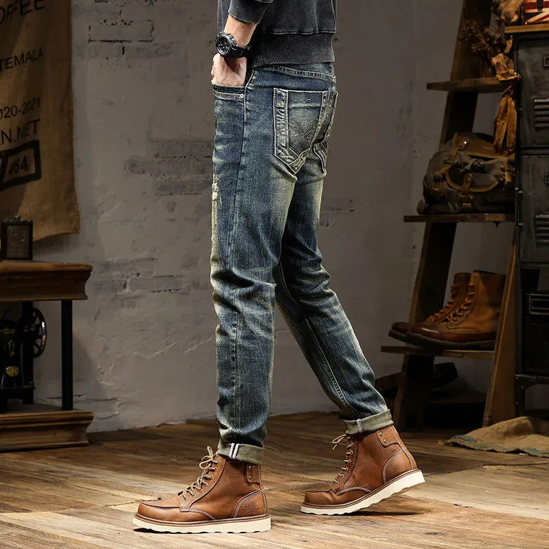 Men's skinny fit jeans in a retro colour with a zip fly fastening.