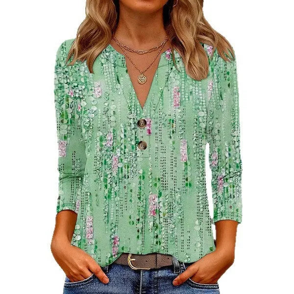 Women's printed V-neck top with 3D pattern in loose Asian fit