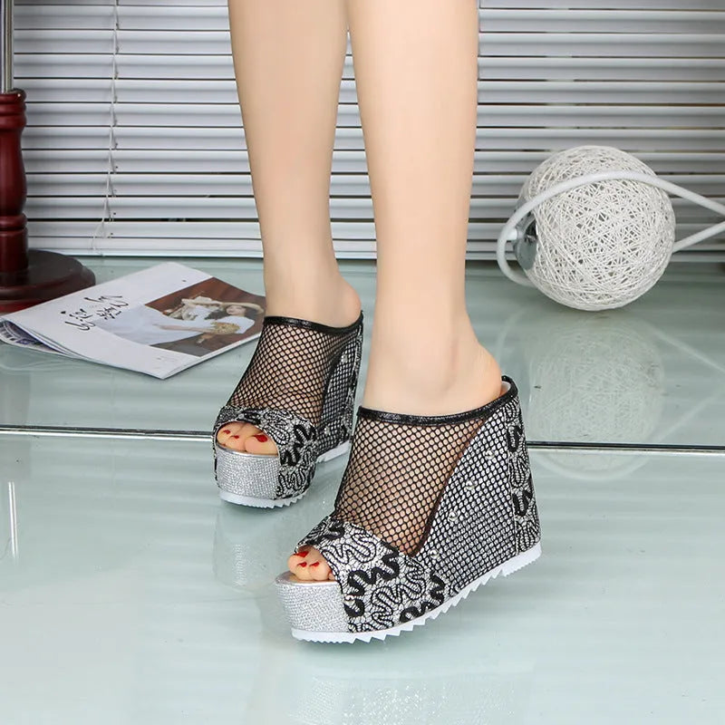 Korean style chunky heel flip-flops with hollowed-out mesh upper in black gold and silver colours