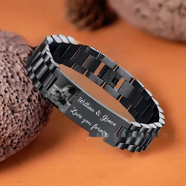 Titanium steel men's lettering bracelet with heart-shaped curved piece design