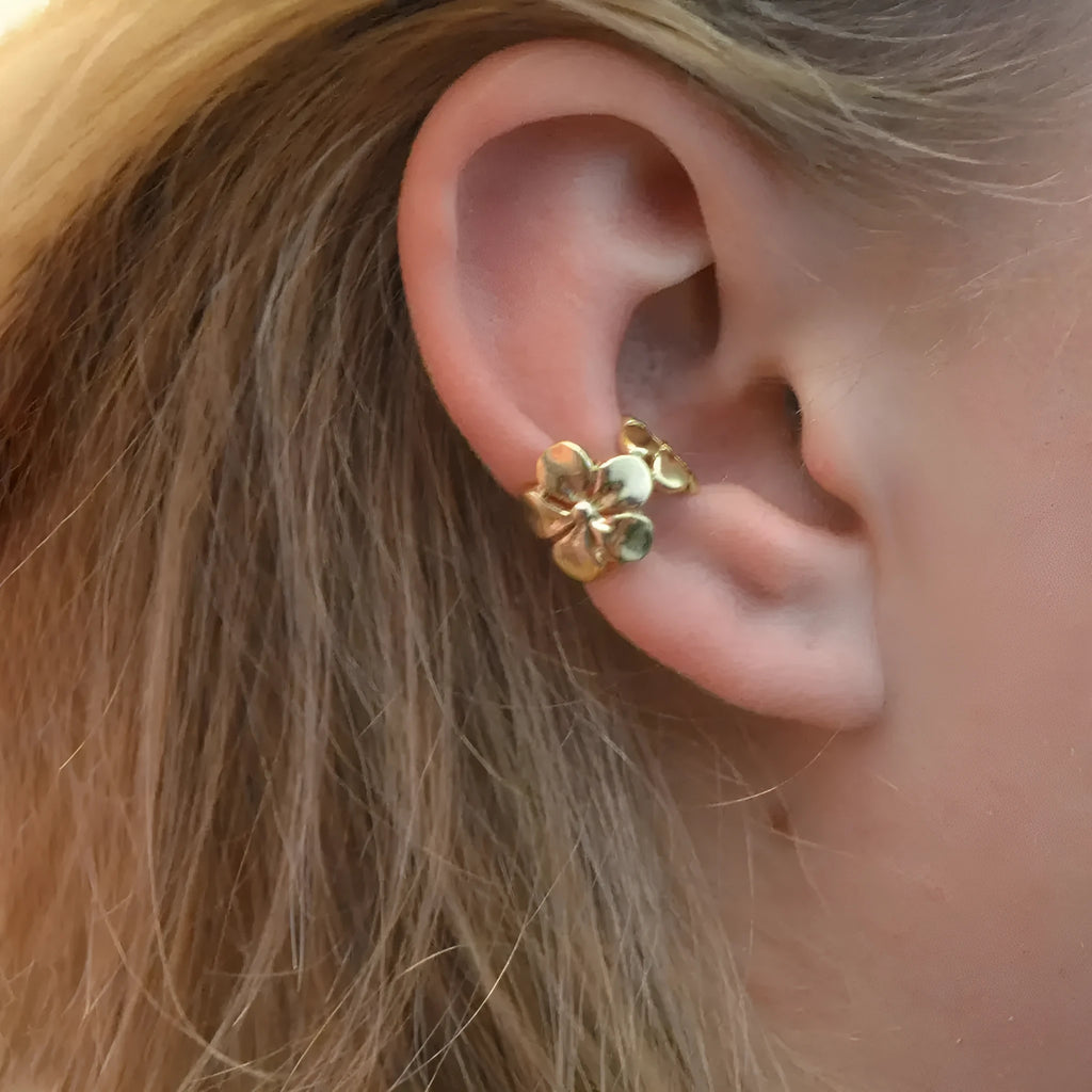 Gold starfish and scallop shell drop earrings with conch details for women