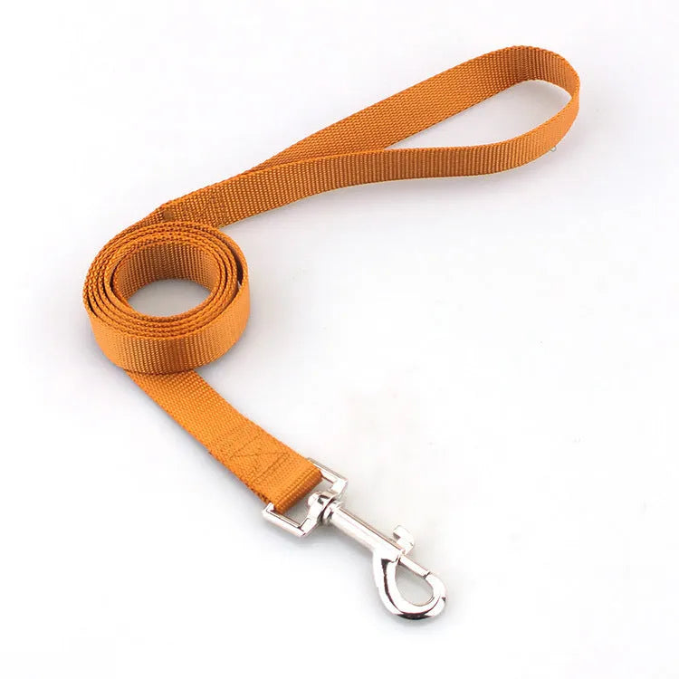 Solid colour nylon dog rope leash showing four width options and multiple colour choices for pet control