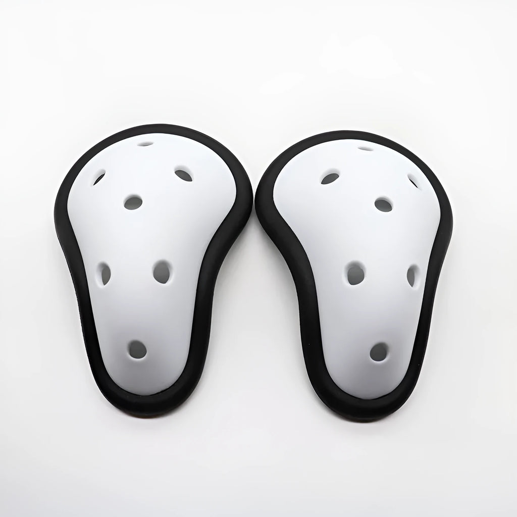 Soft rubber genital protector for Sanda, rugby, hockey, and boxing sports.