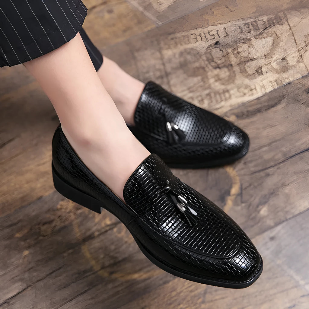 Men's black slip on shoes with pointed toe and tassel decoration for business style