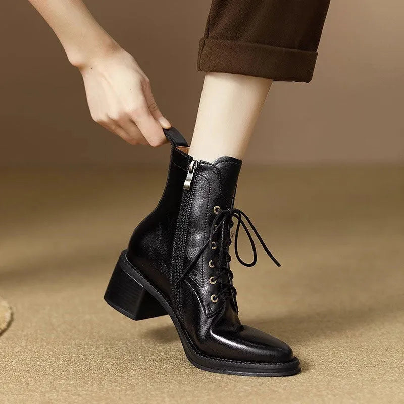 Women's black pointed-toe ankle boots with 5.5cm heel and 13cm shaft
