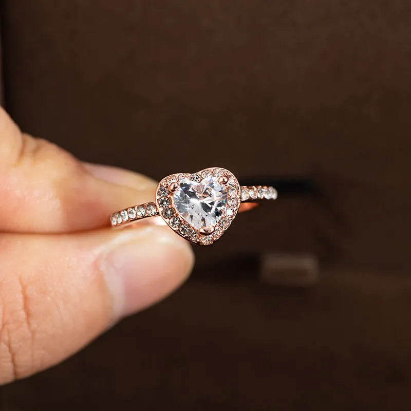 Women's heart-shaped crystal wedding ring in rose gold or silver electroplated finish
