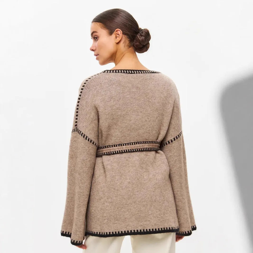 Loose mid-length knitted cardigan with lace-up front closure in cotton imitation cashmere fabric