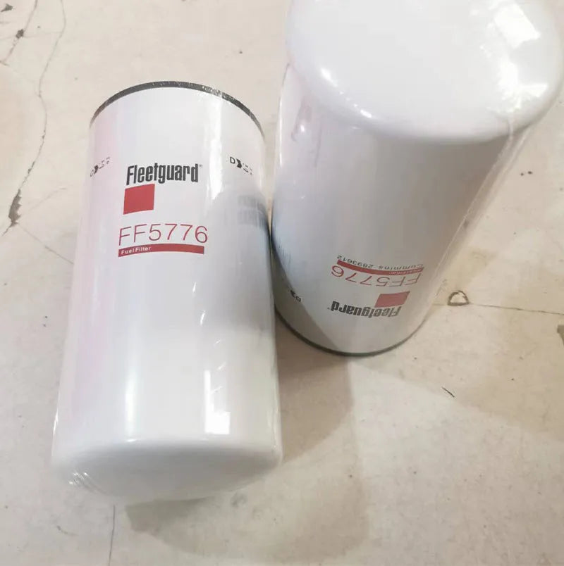 Red folding vacuum filter element made of glass fiber with 32mm inlet for oil impurity removal