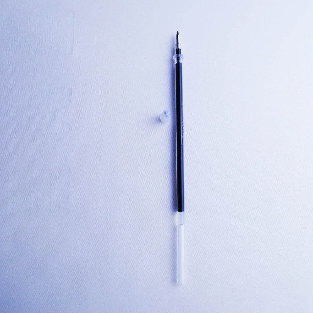 Blue automatic fading pen set with 0.5mm tip, plastic body, and eight refill cores.
