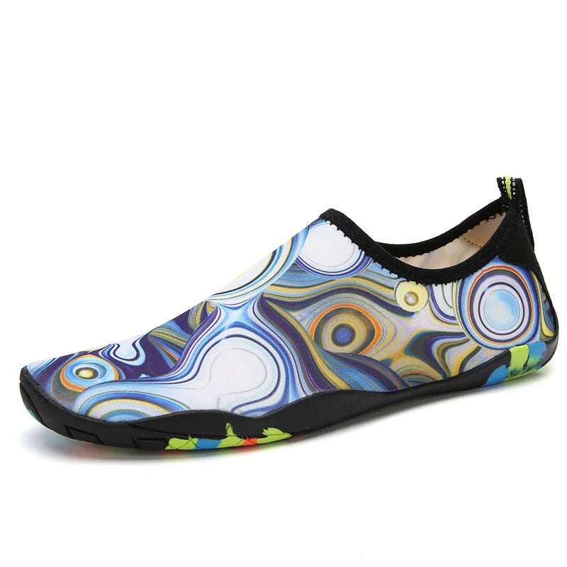 Lycra beach wading shoes in multiple colours with EVA midsoles for swimming and water activities