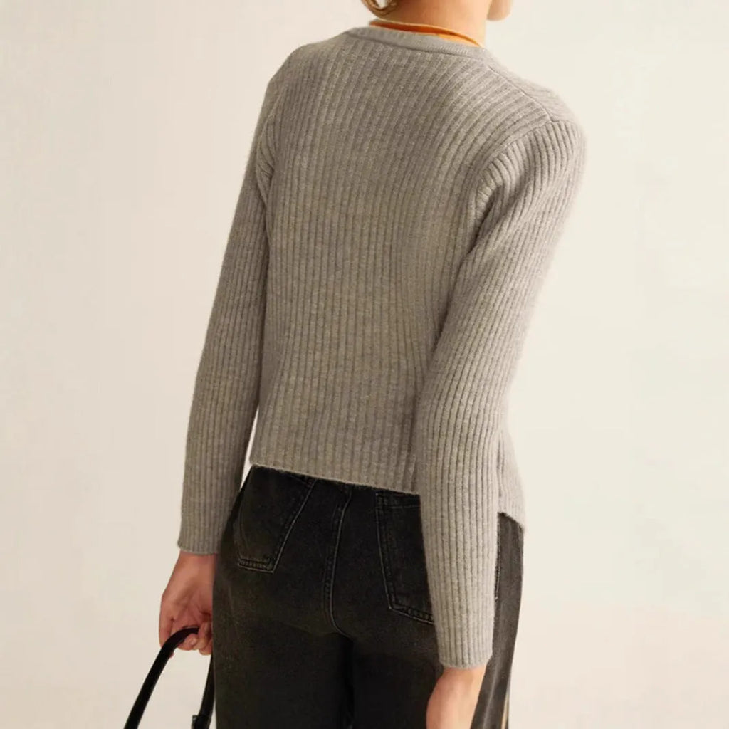 Yuan collar cardigan sweater in loose fit with solid colour design for autumn winter wear