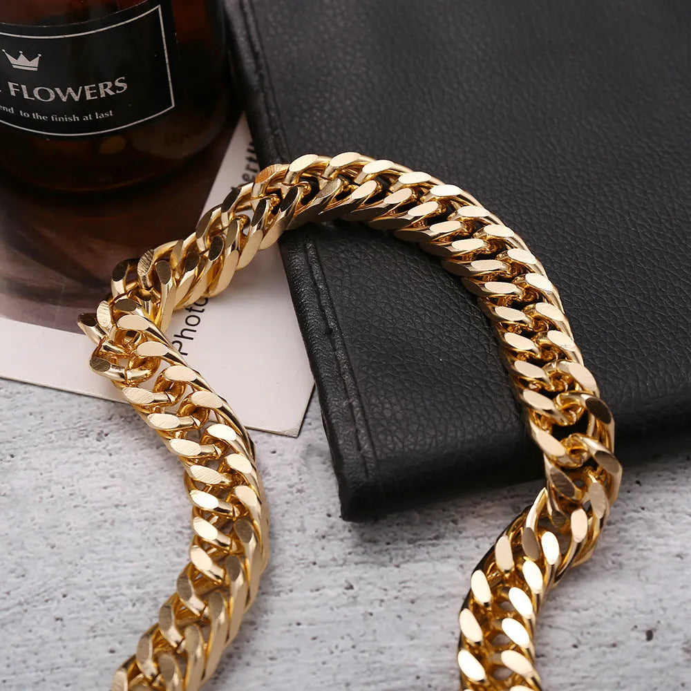 Women's gold thick chain necklace with 32cm length and electroplated alloy construction
