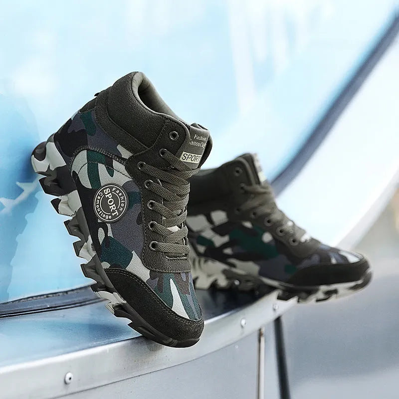 Women's green camouflage canvas sneakers with rubber sole and lace-up closure