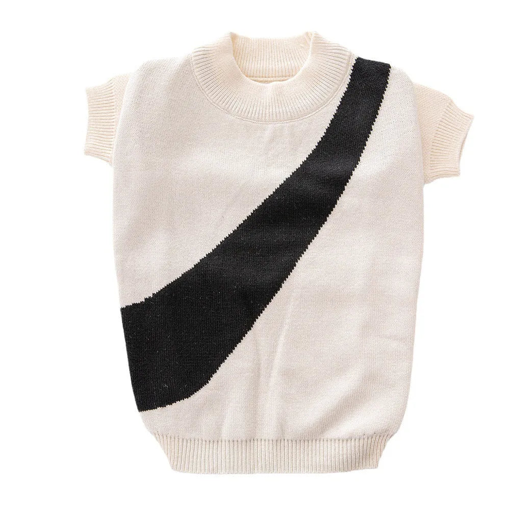 A wool knit dog sweater for corgis and poodles in a choice of six colours and sizes XS to XXL.