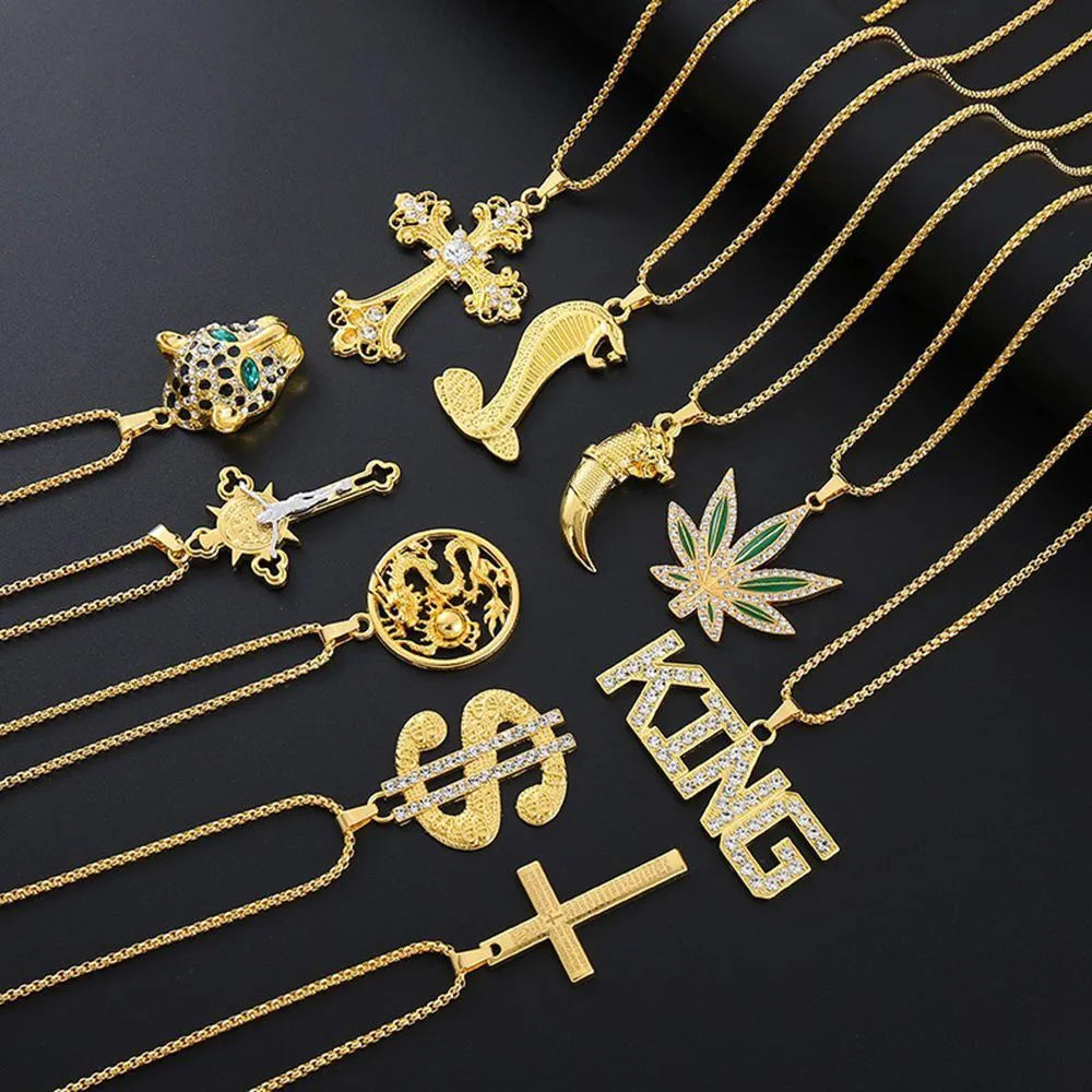 Gold geometric zircon necklace with diamond-like inlay on alloy pendant