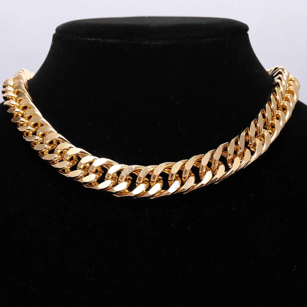 Women's gold thick chain necklace with 32cm length and electroplated alloy construction