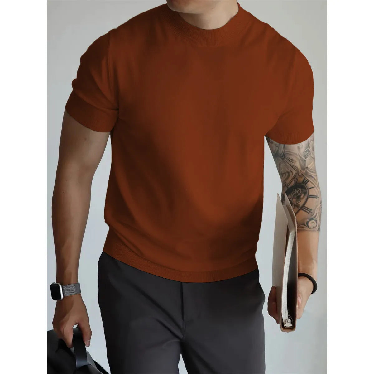 Men's slim-fit solid colour knit t-shirt for commuting in breathable polyester.