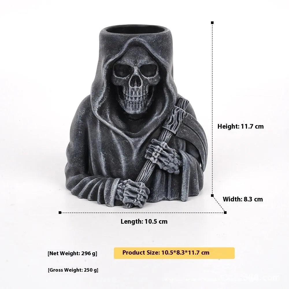 Hand-painted Halloween resin decoration cartoon flower pot in bandage zombie, ghost, Frankenstein, and death skull designs.